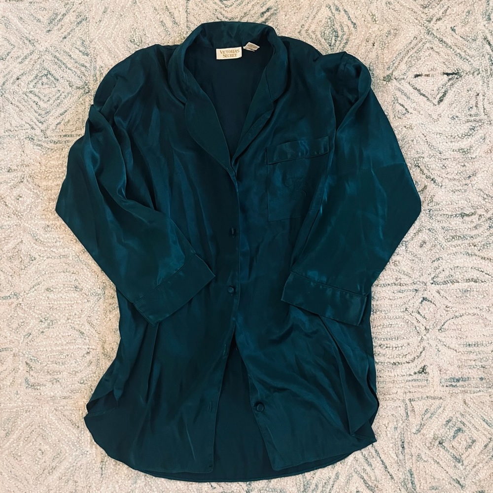 *SOLD* Victoria Secret oversized pj shirt